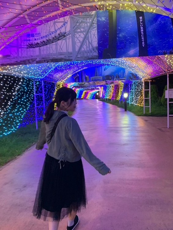 八坂栞里 (Shiro Yasaka)